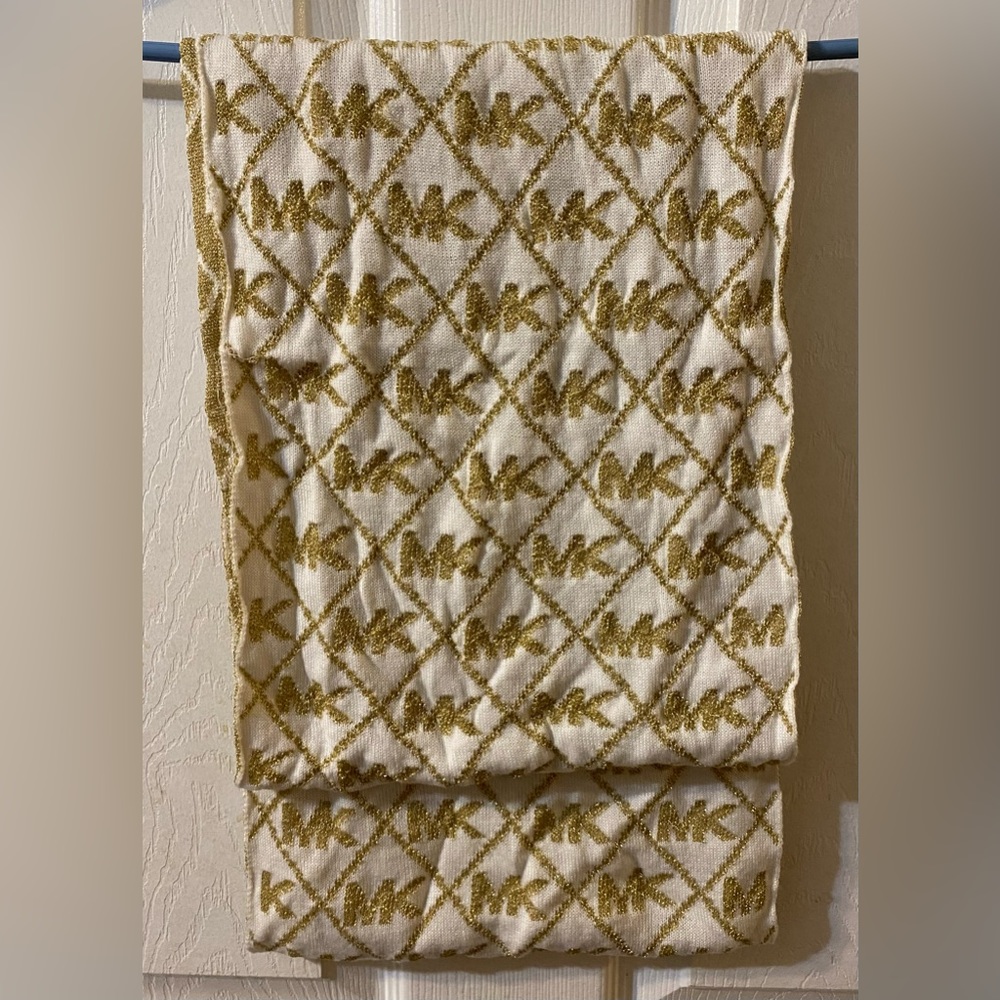 Michael Kors Infinity Scarf